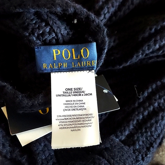 Polo Set of Snood and Classic Pom Pom Hat - Picture 6 of 11